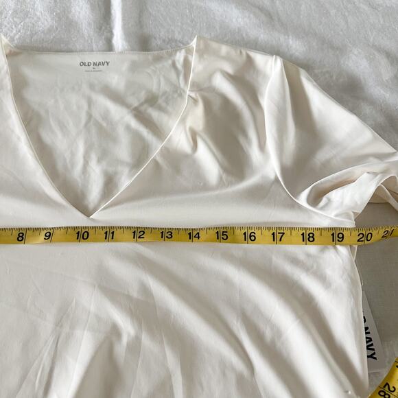 Old Navy Double Layer Sculpting Crop Long Sleeve NWT - Picture 7 of 8